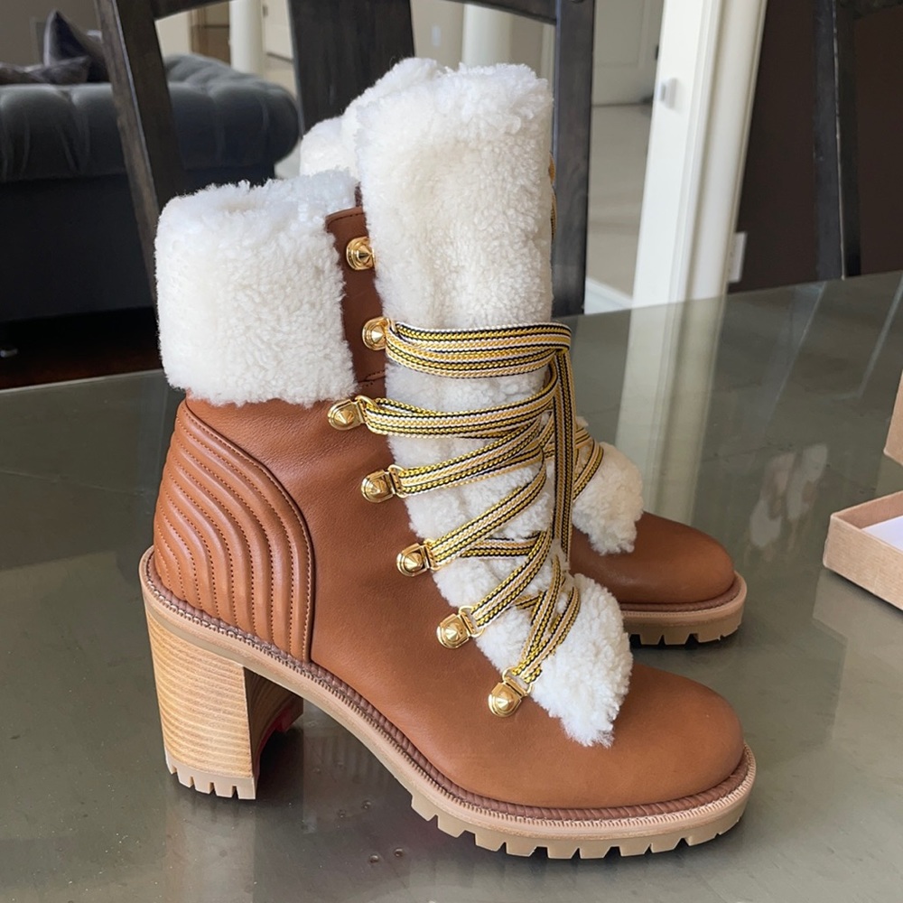 NIb Christian louboutin shearling boot sz 36